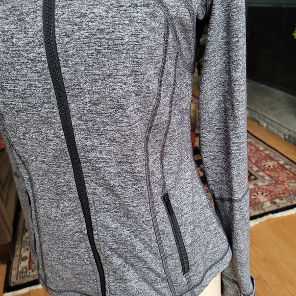 Lululemon Define Jacket - Picture 7 of 15